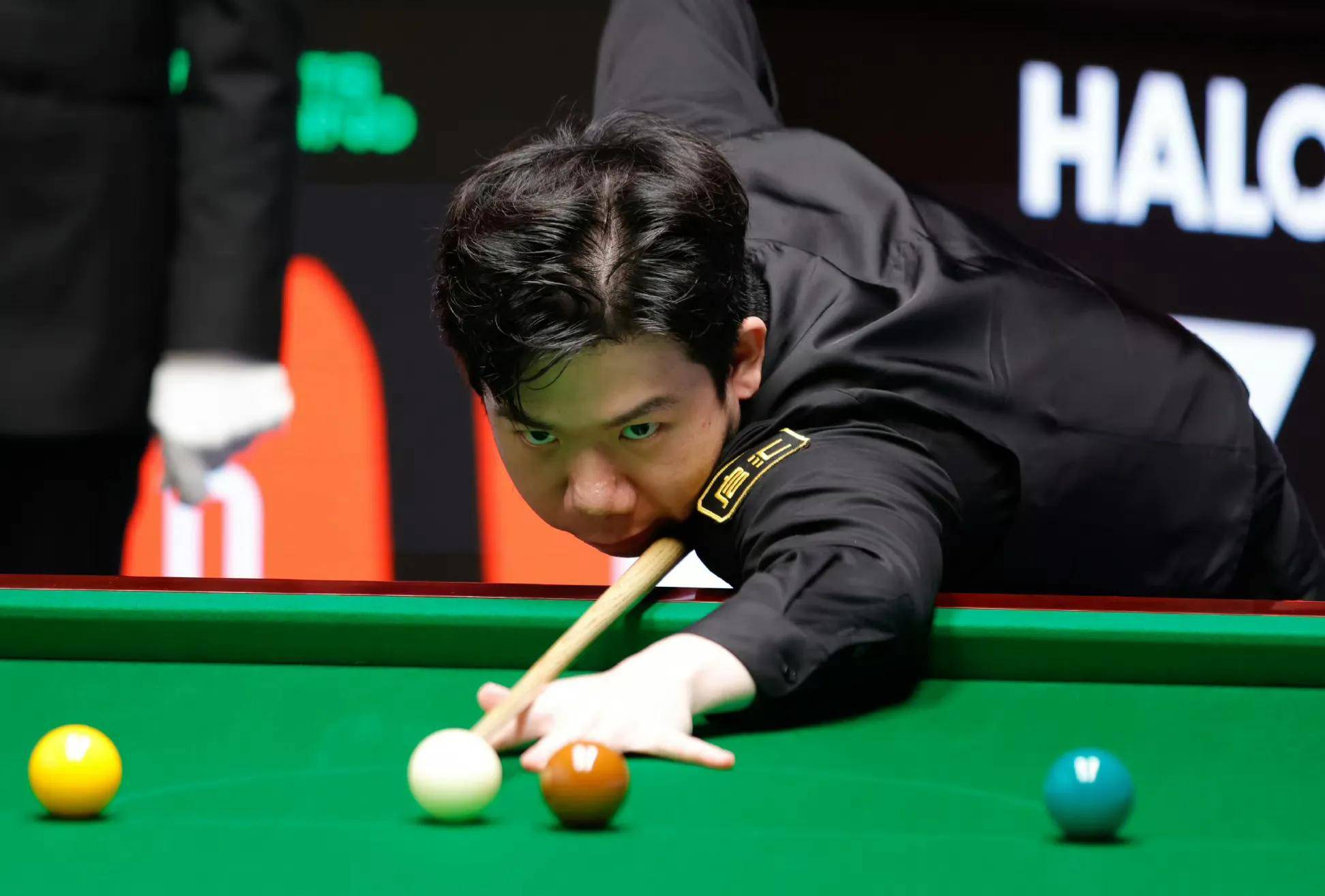 仅有三名球 仅有三名球